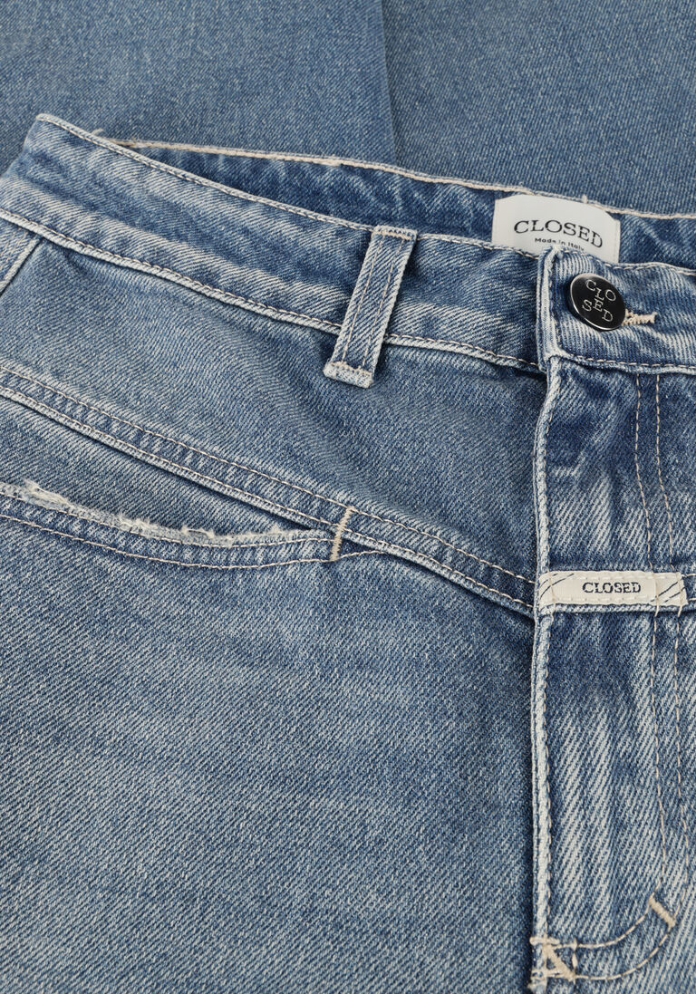 blauwe closed mom jeans pedal pusher