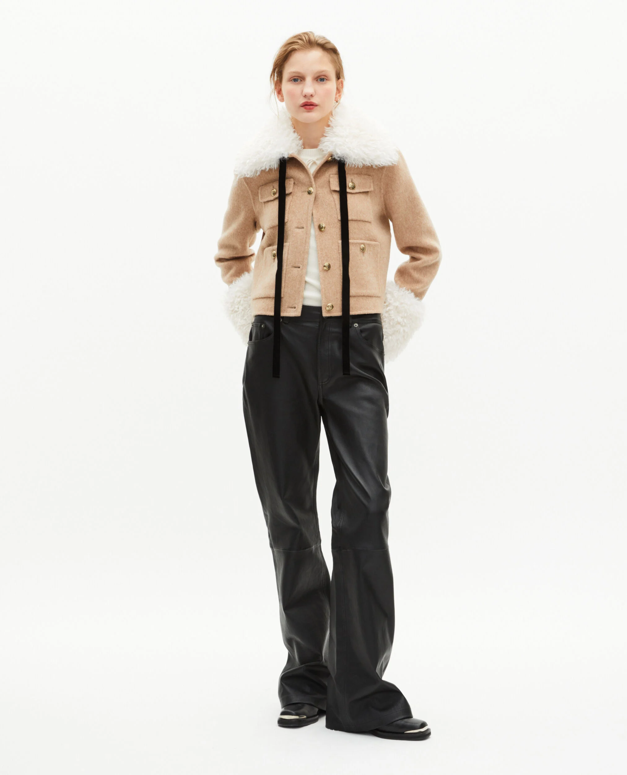 Blouson court en laine col sherpa beige