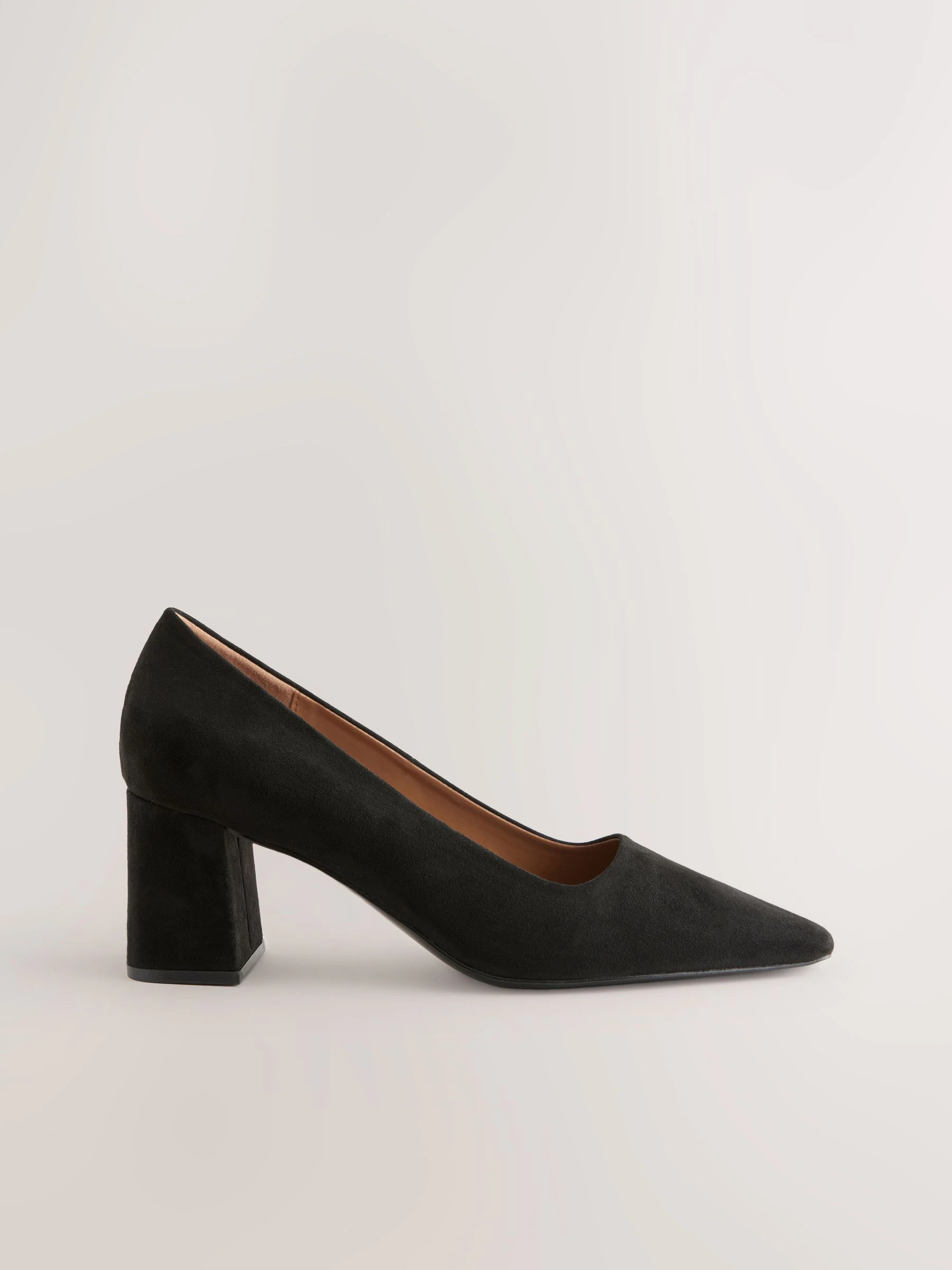 Zwart - Standard Chisel Toe Block Courts