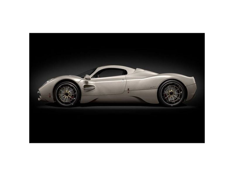 Pocher Bausatz Pocher Pagani Utopia Coupé 1:8 Spitzenmodell Pocher Pagani Utopia Coupé