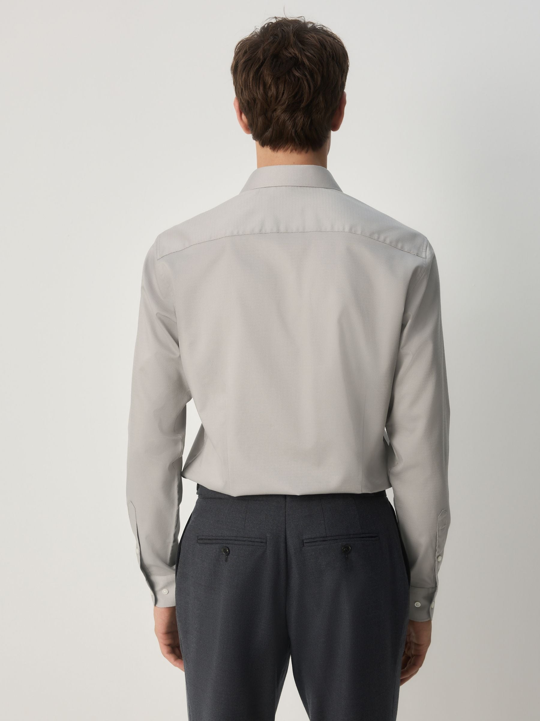 Naturel bruin - Slim Fit - Onderhoudsvriendelijk, getextureerd, slim fit overhemd met enkele manchet