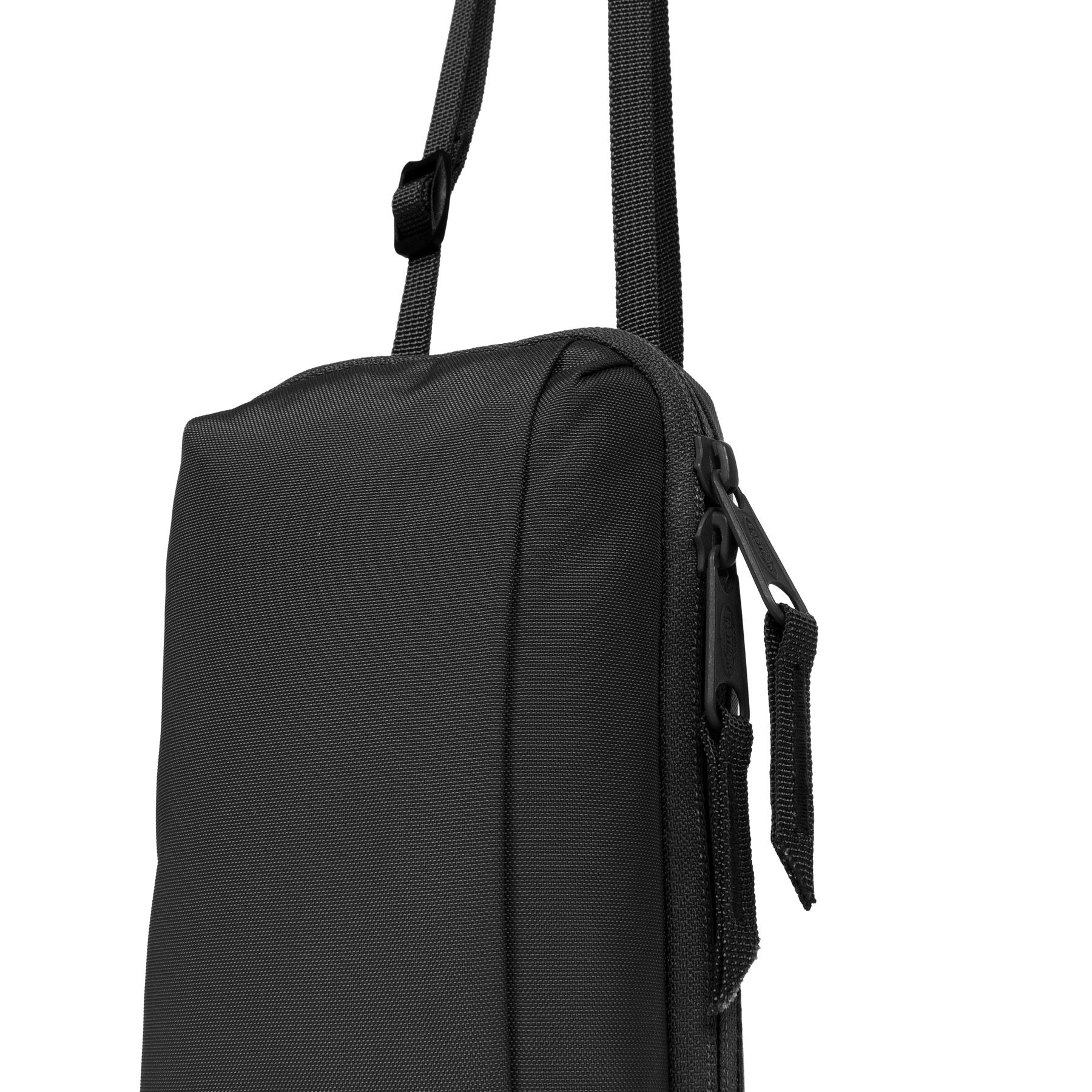 Cnnct F Pouch Black
