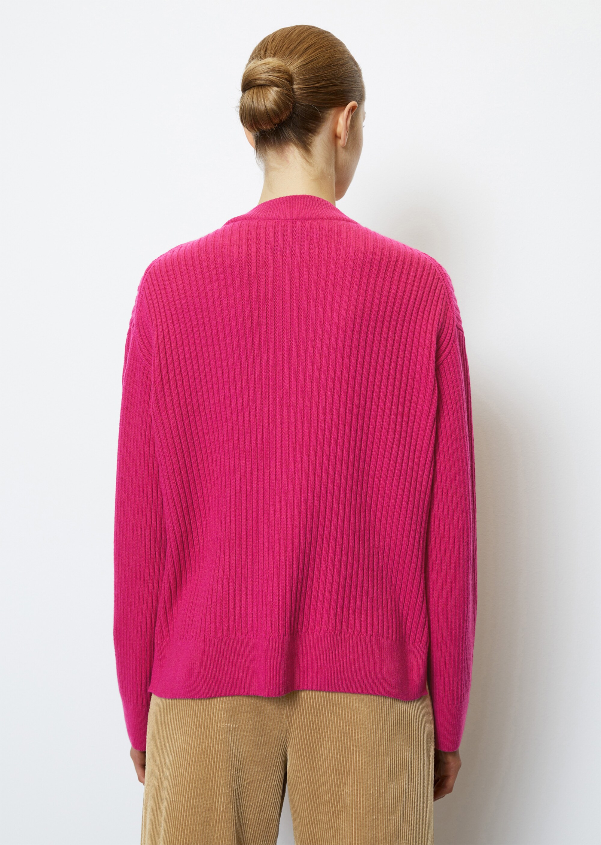 V-Neck-Strickpullover looseaus italienischem Schurwolle-Mix