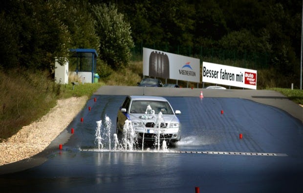 Intensivtraining in Nürburg - Fahrsicherheit als Geschenkidee