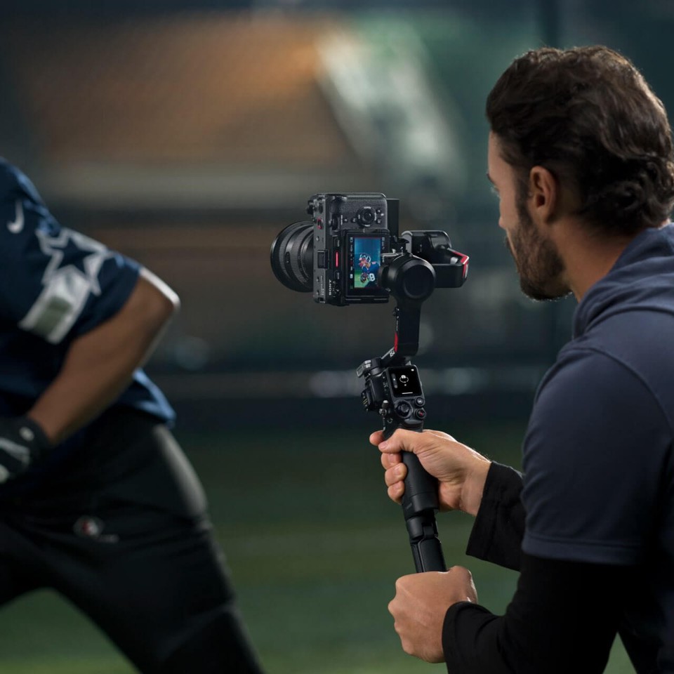 DJI - RS 4 Combo - Stabilizer