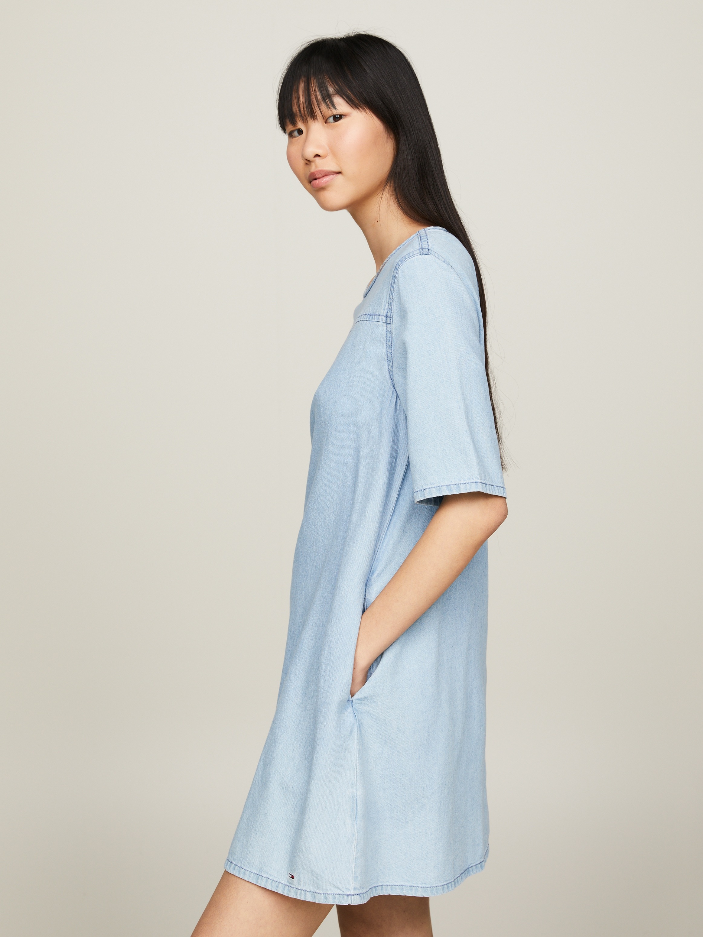 Tommy Jeans Curve Blusenkleid »TJW CHAMBRAY A-LINE SS DRESS EXT« Grosse Grössen