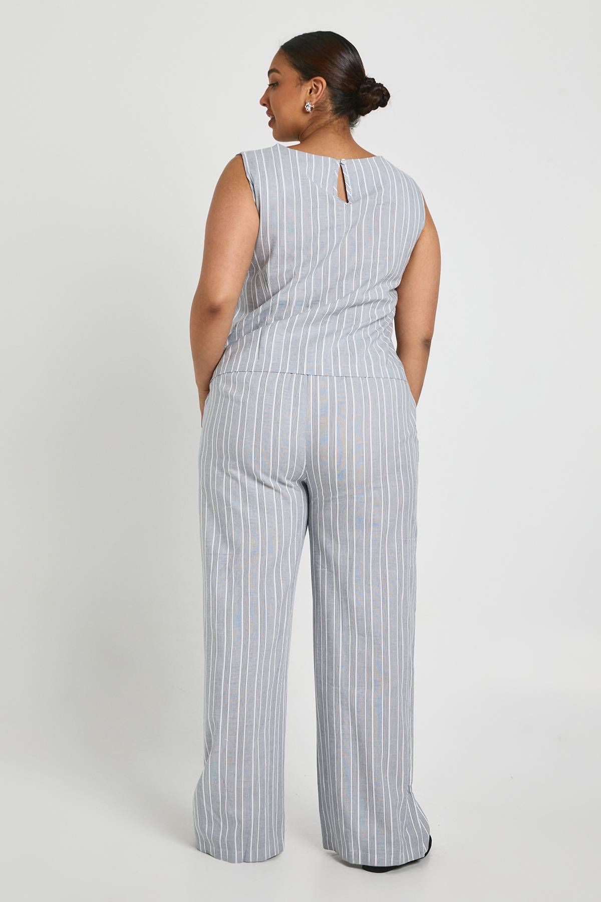 boohoo Haut sans manches rayé Plus et pantalon coordonné à jambes larges