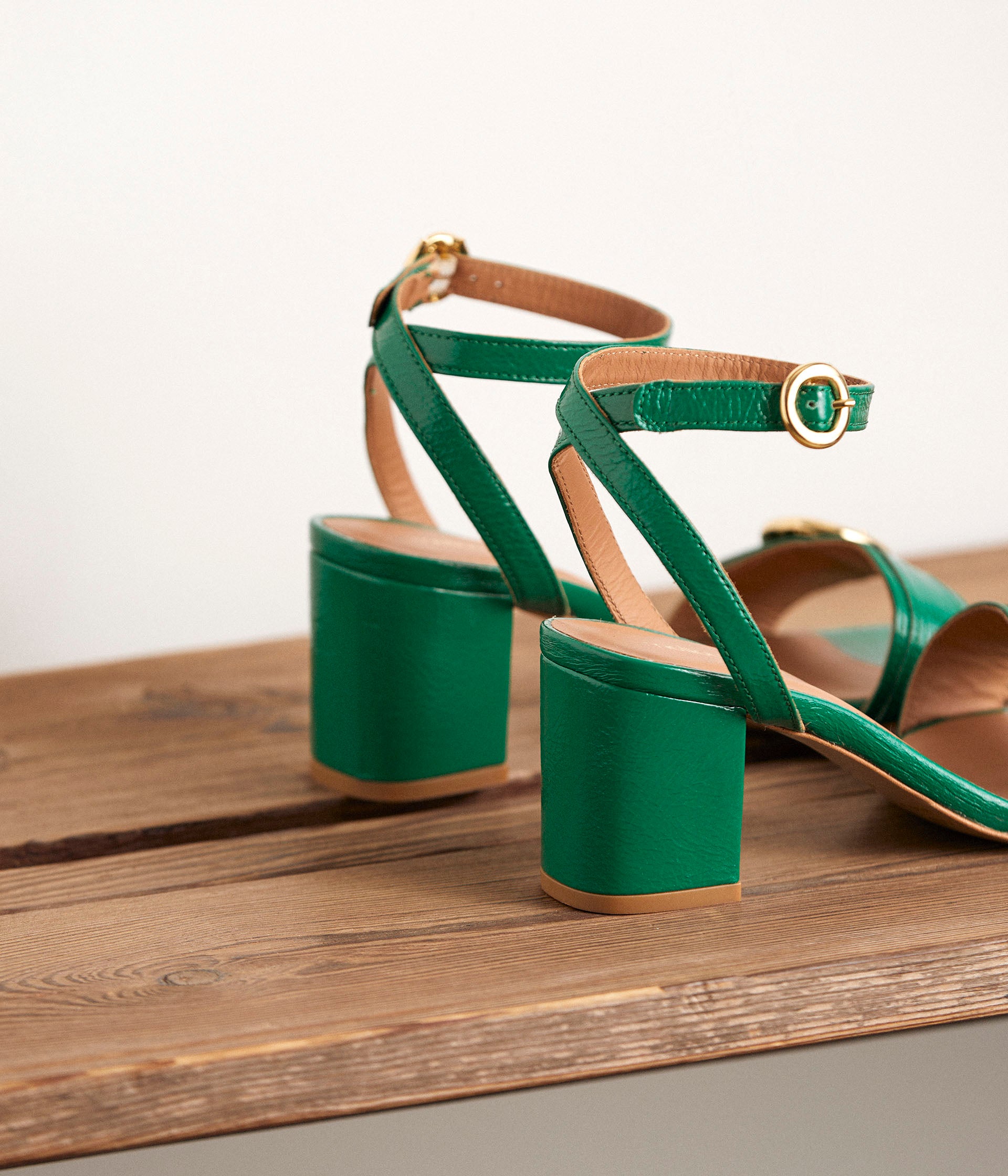 Sandales vertes vernies Lise