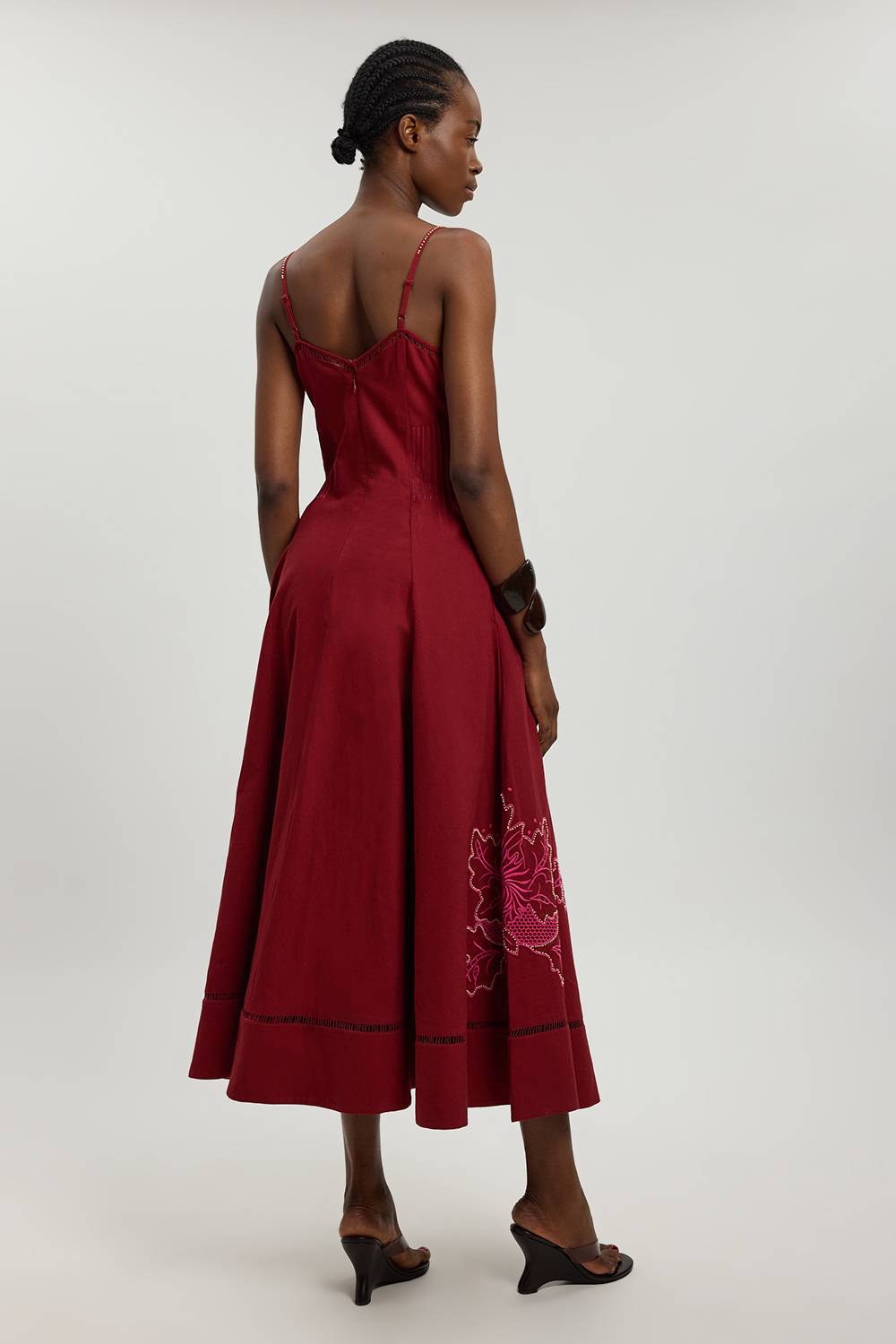 KarenMillen Robe Midi À Bretelles En Mélange De Lin Avec Broderie Ajourée Perlée