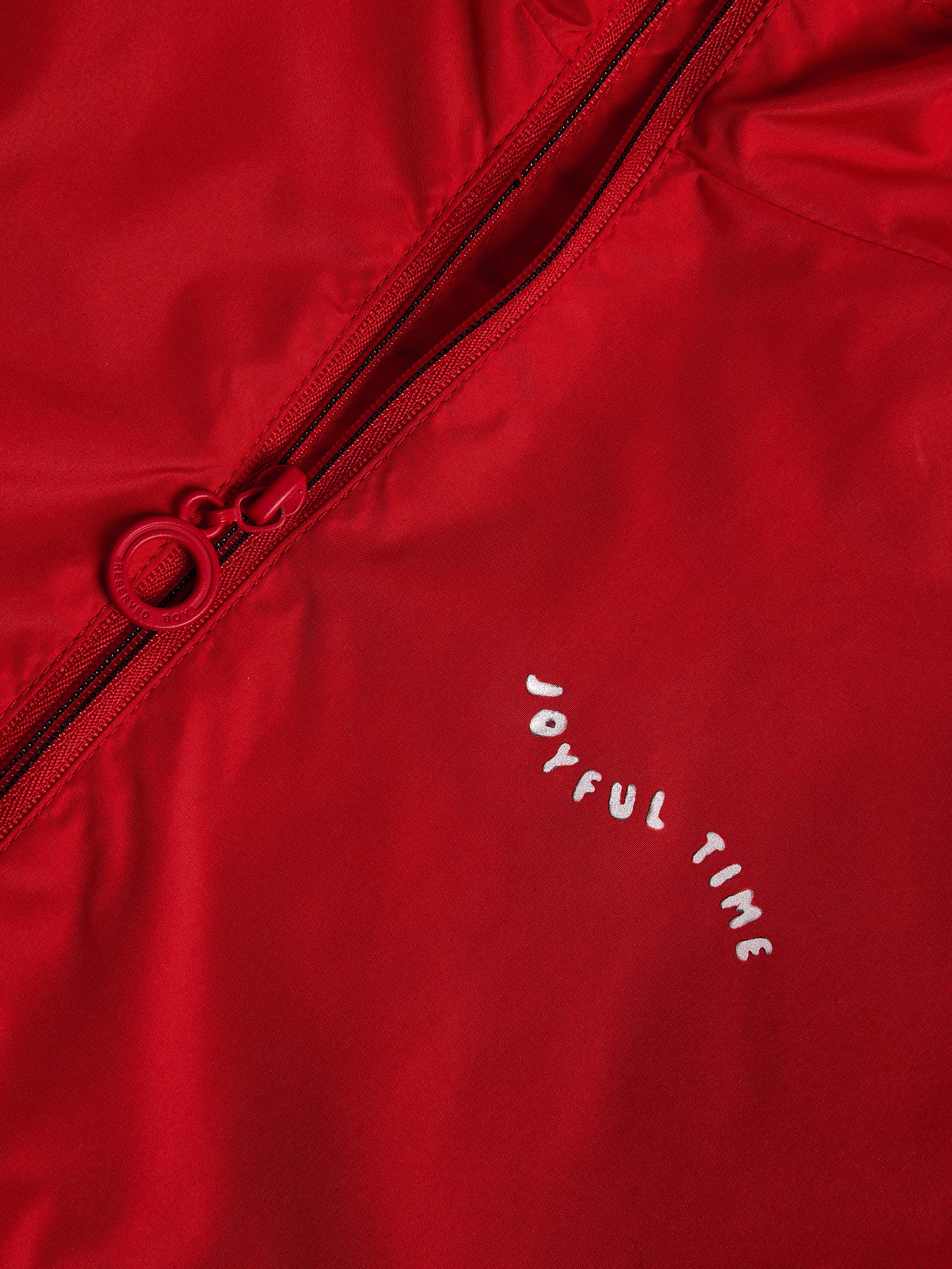 Windbreaker mit Kapuze