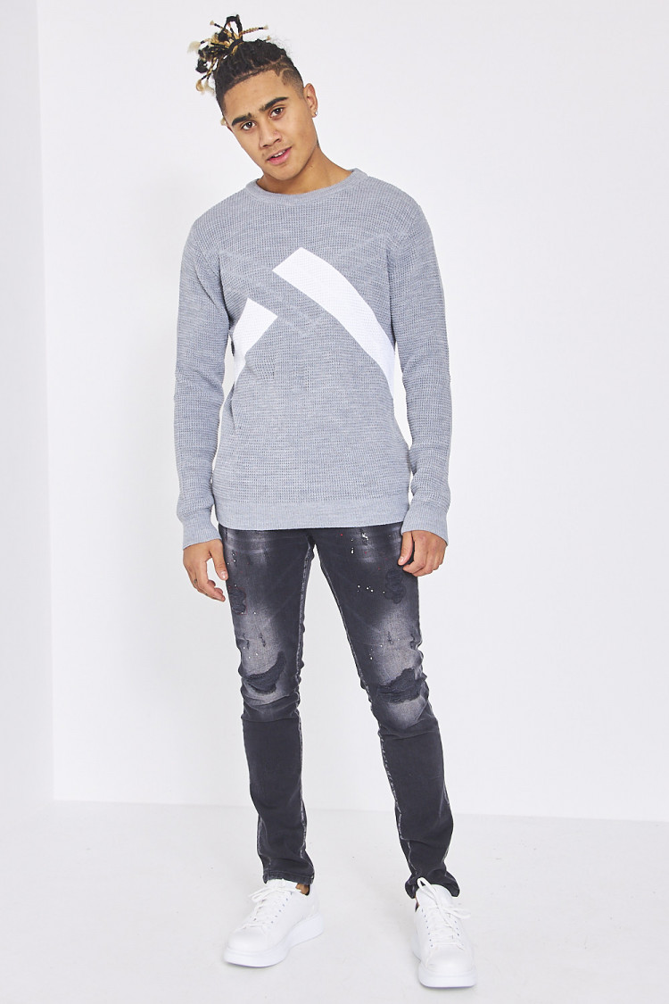 Pull en maille gris bandes blanches