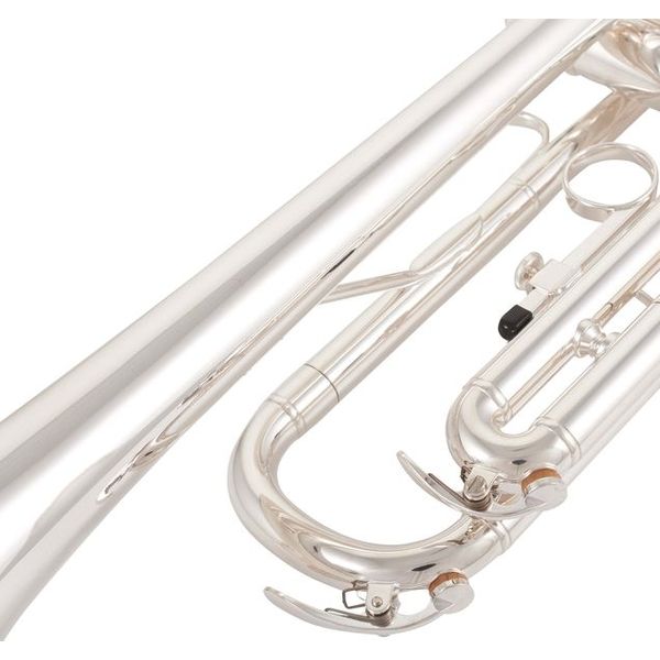 Yamaha YTR-2330S Trumpet