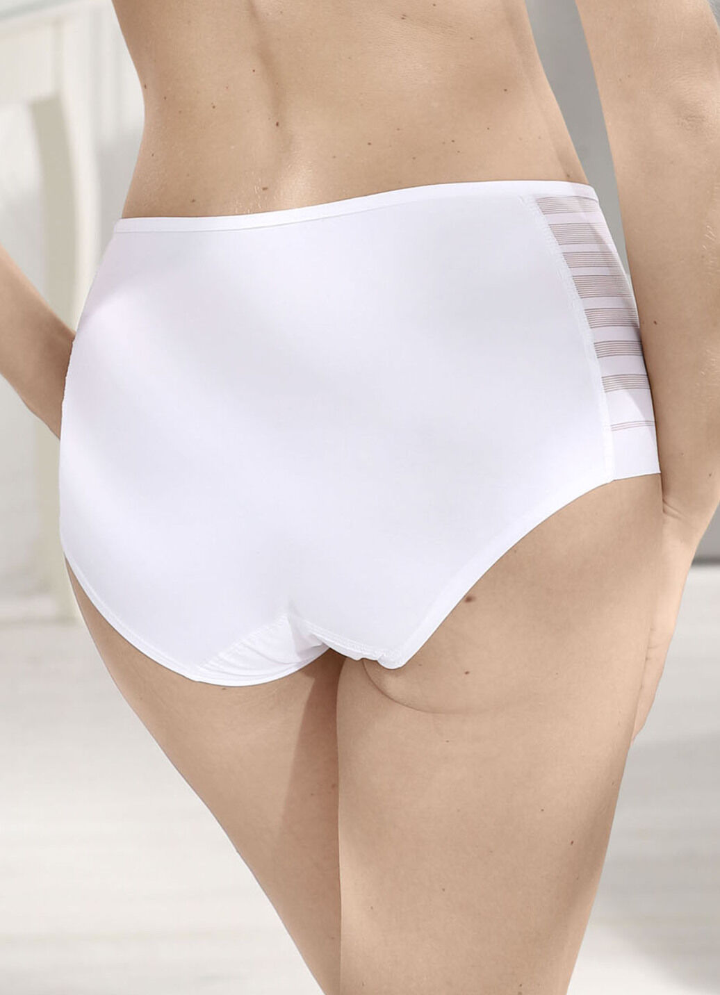 Miss Mary Miederslip mit halbtransparenten Einsätzen
