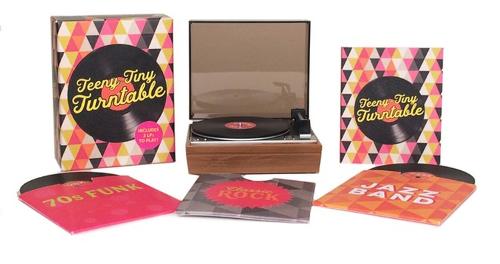 Teeny-Tiny Turntable: Includes 3 Mini-LPs to Play! (Multiple items)