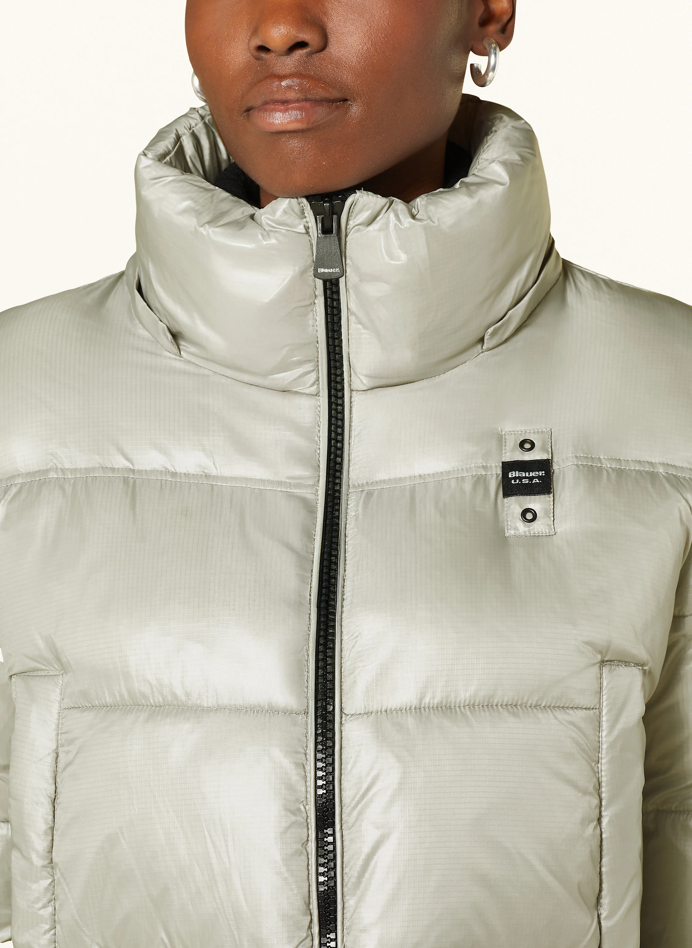 Blauer Steppjacke GLORIA mit DUPONT™ SORONA®-Isolierung