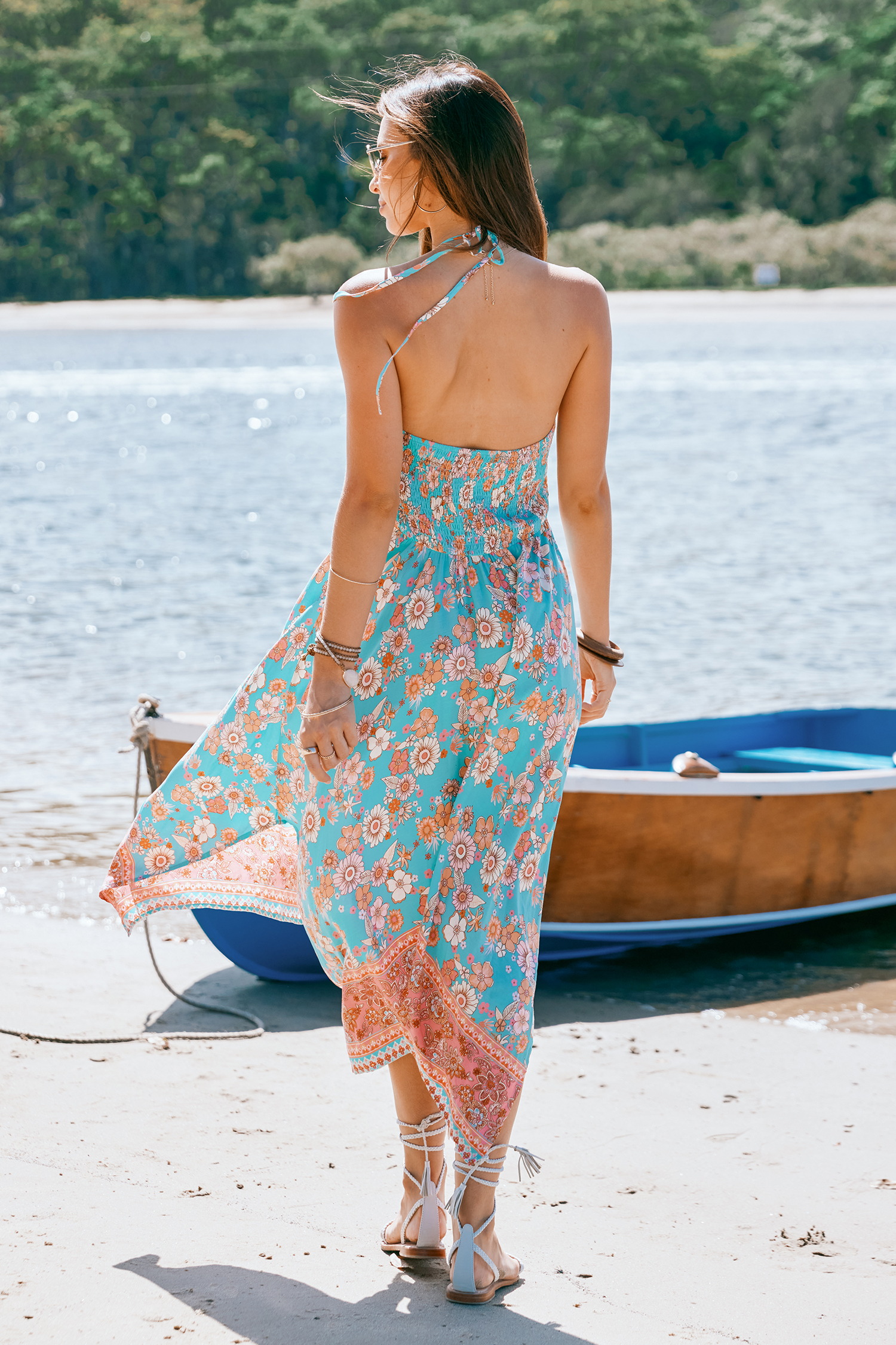 Robe midi asymétrique verte à fleurs roses