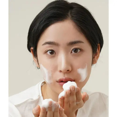 Rich Moist Foaming Cleanser