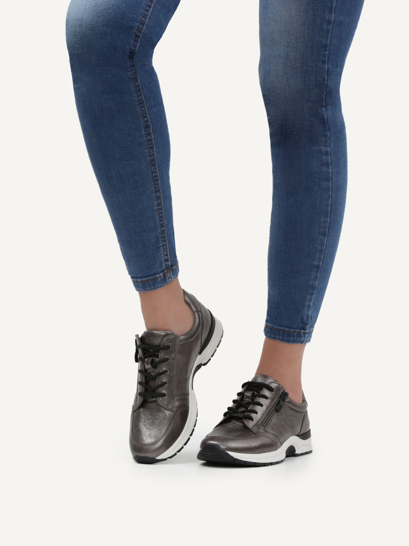 Sneaker
