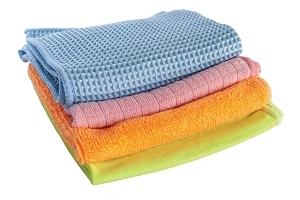 LOT DE 4 CHIFFONS MICROFIBRES AVEC DIFFERENTES MATIERES