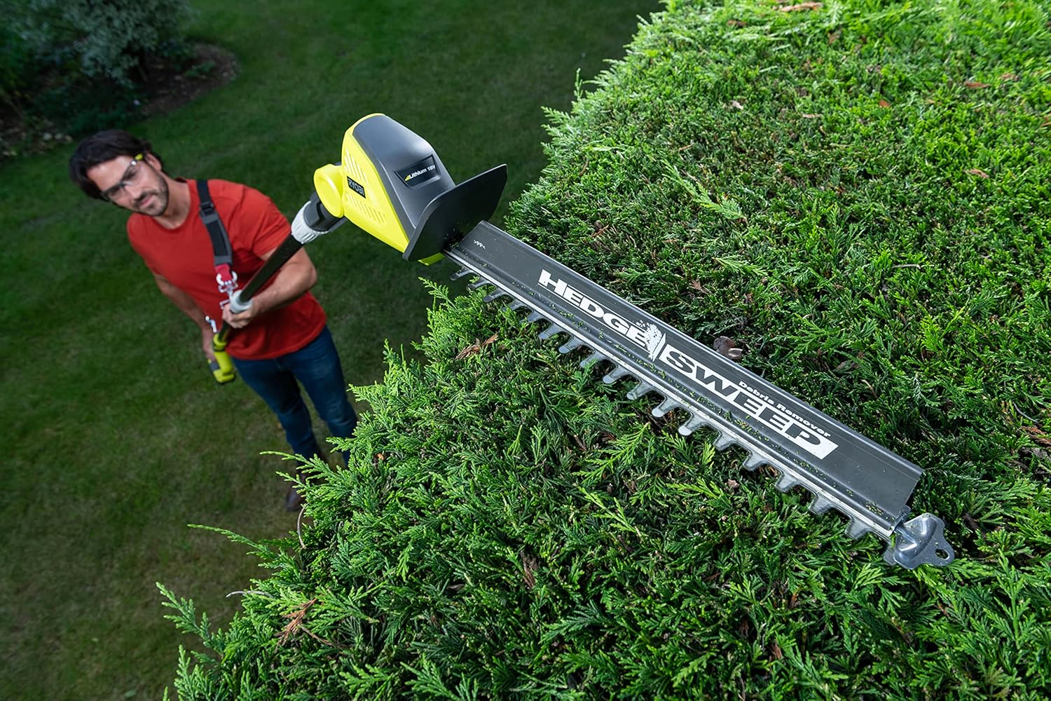 RYOBI 18V ONE+ Akku-Teleskop-Heckenschere OPT1845, 45 cm Diamant-Messer, 18 mm Schnittstärke, 135° Schneidkopf, ohne Akku und Ladegerät