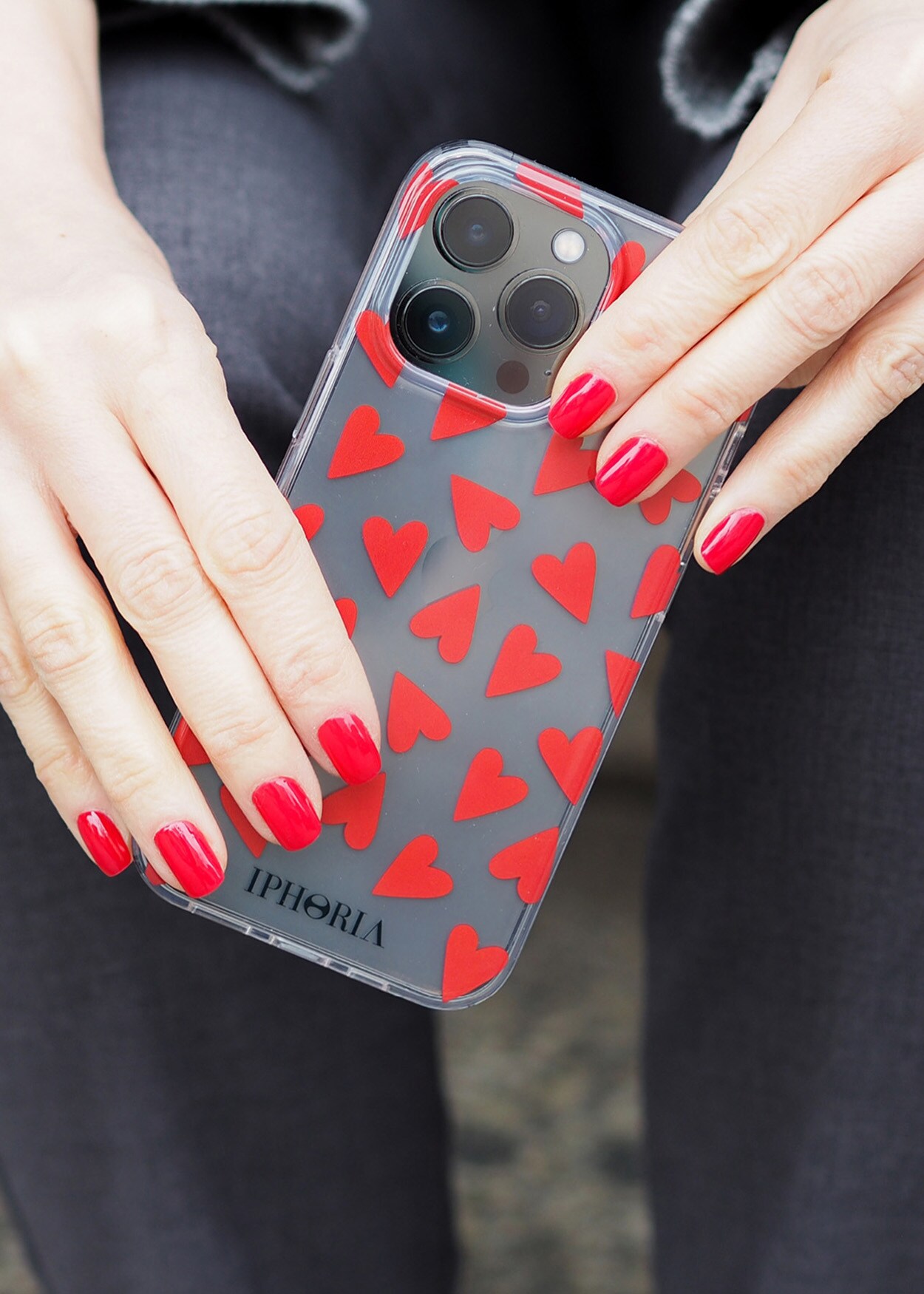 Iphoria Classic Case Hearts transparent Handyhülle