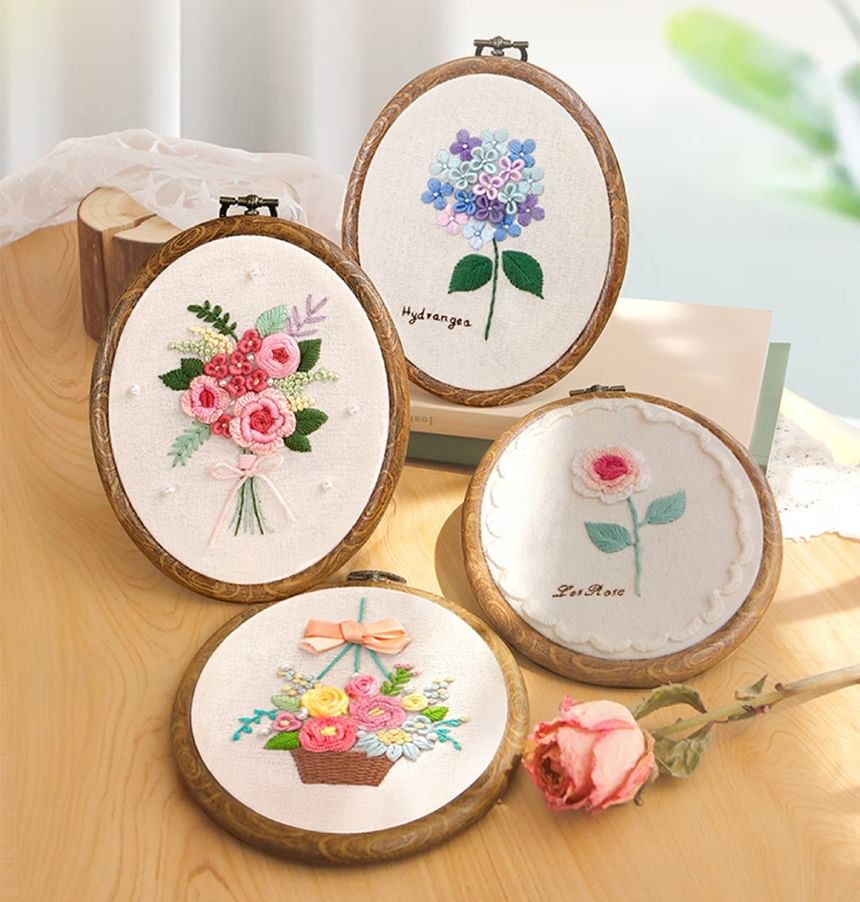 Embroidery Kingdom - DIY borduurpakket (verschillende ontwerpen)