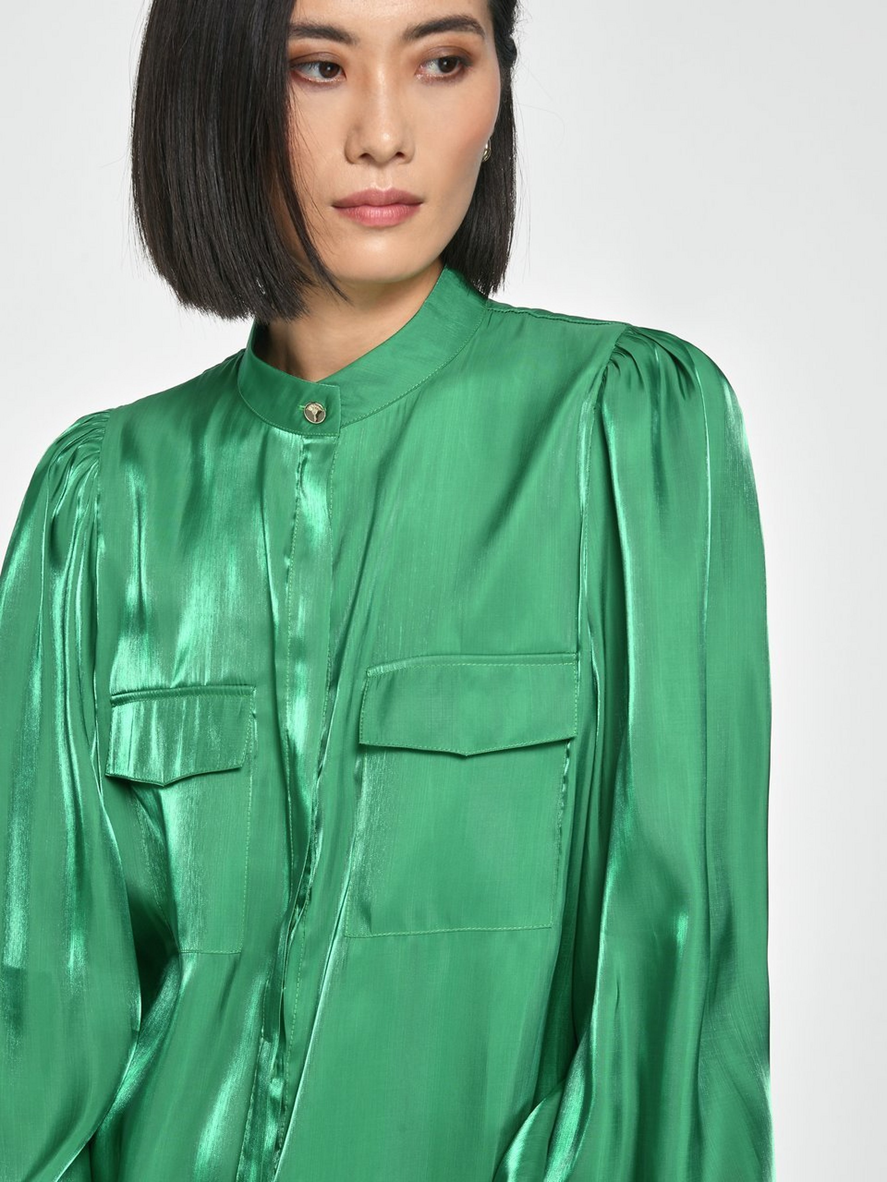 Bluse mit Stehkragen