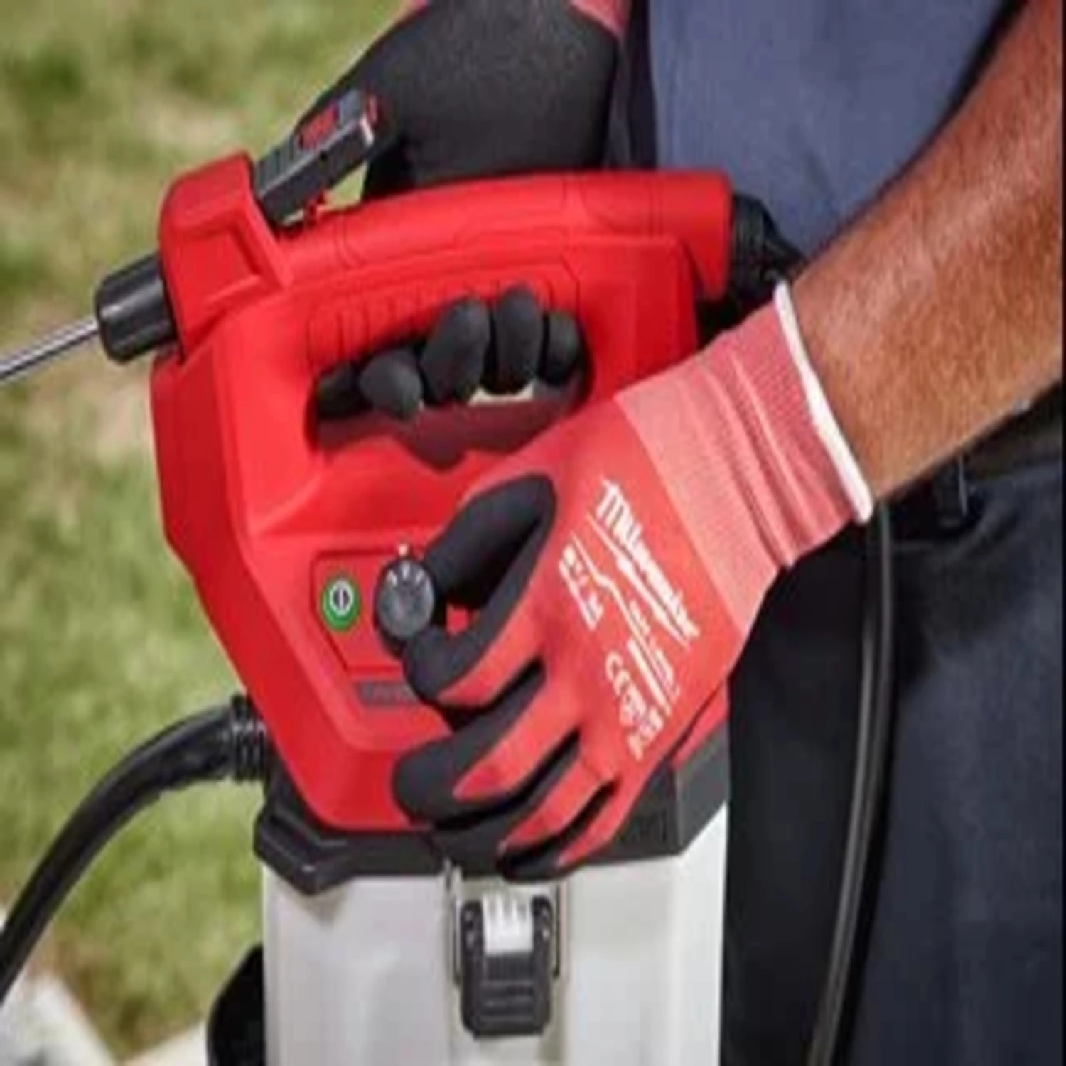 Milwaukee M12 BHCS3L-201 Li-ion accu Chemische sprayer set (2Ah) - 3,7L