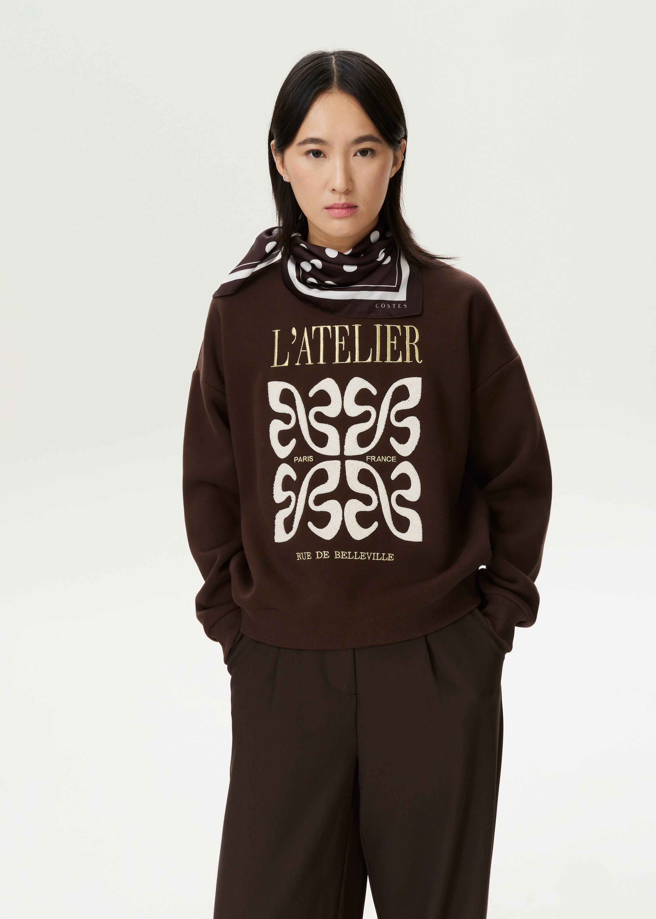 Sweater met borduurwerk