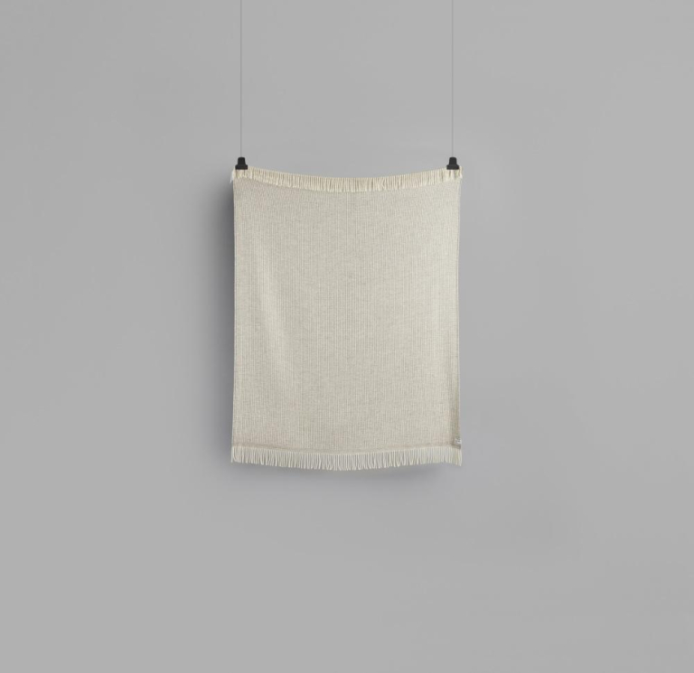 Røros Tweed Vega plaid 150x210 Grey