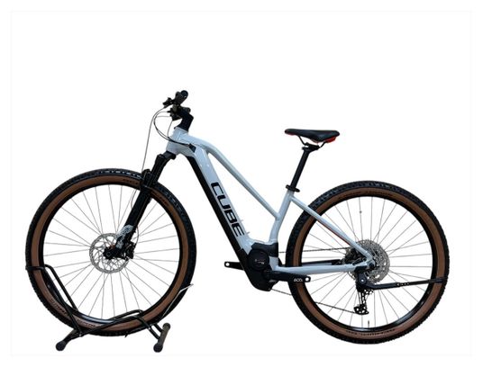 Produit reconditionné . Cube Reaction Hybrid Pro 625 Shimano 2022 . VTT électrique . Cube . très bon état