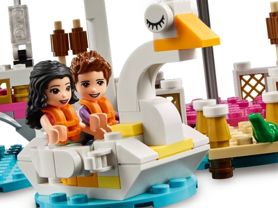 LEGO Heartlake City park (41447)