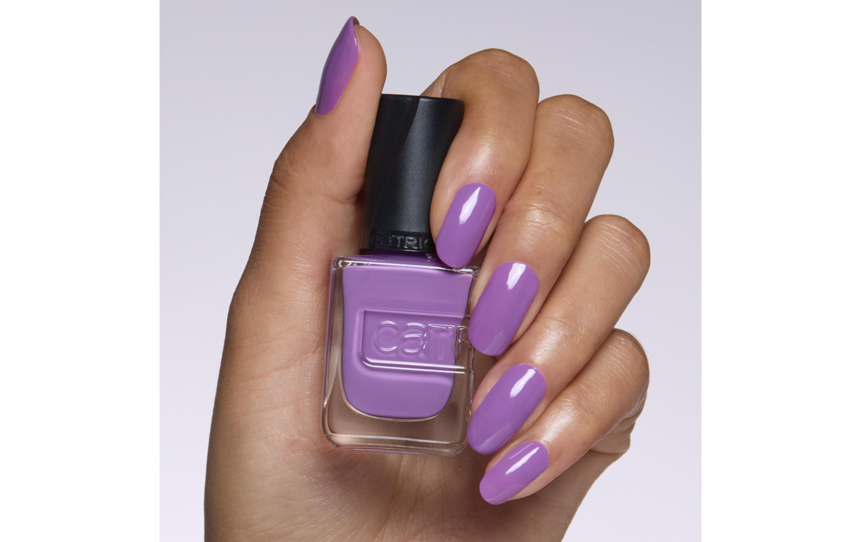 Nagellack Gel Affair 024 Grape Minds Think AlikeLanganhaltender Gel-Nagellack in einem leuchtenden, kühlen Violett-Ton