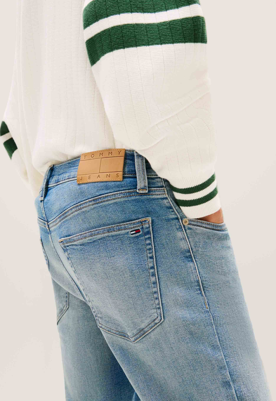 Tommy Jeans Austin Slim Tapered Jeans