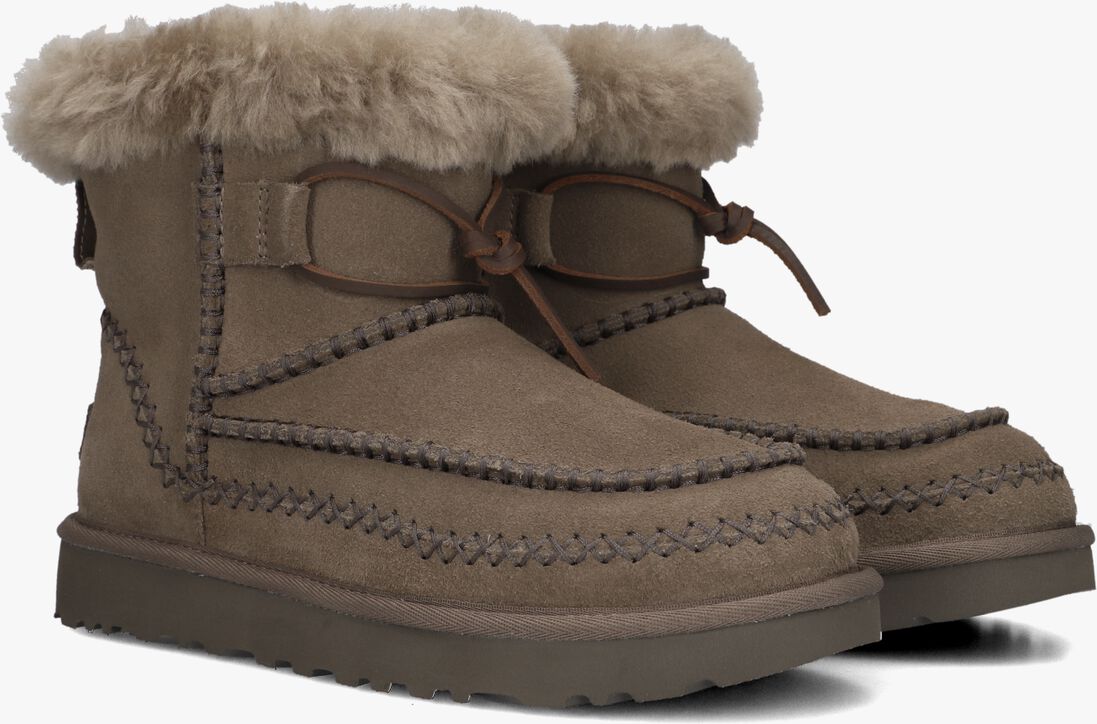bruine ugg vachtlaarzen classic mini alpine