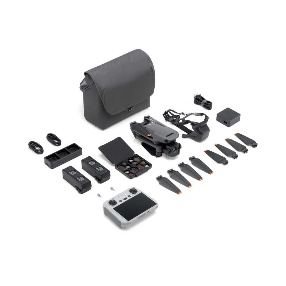 DJI - Mavic 3 Pro Fly More Combo (DJI RC)