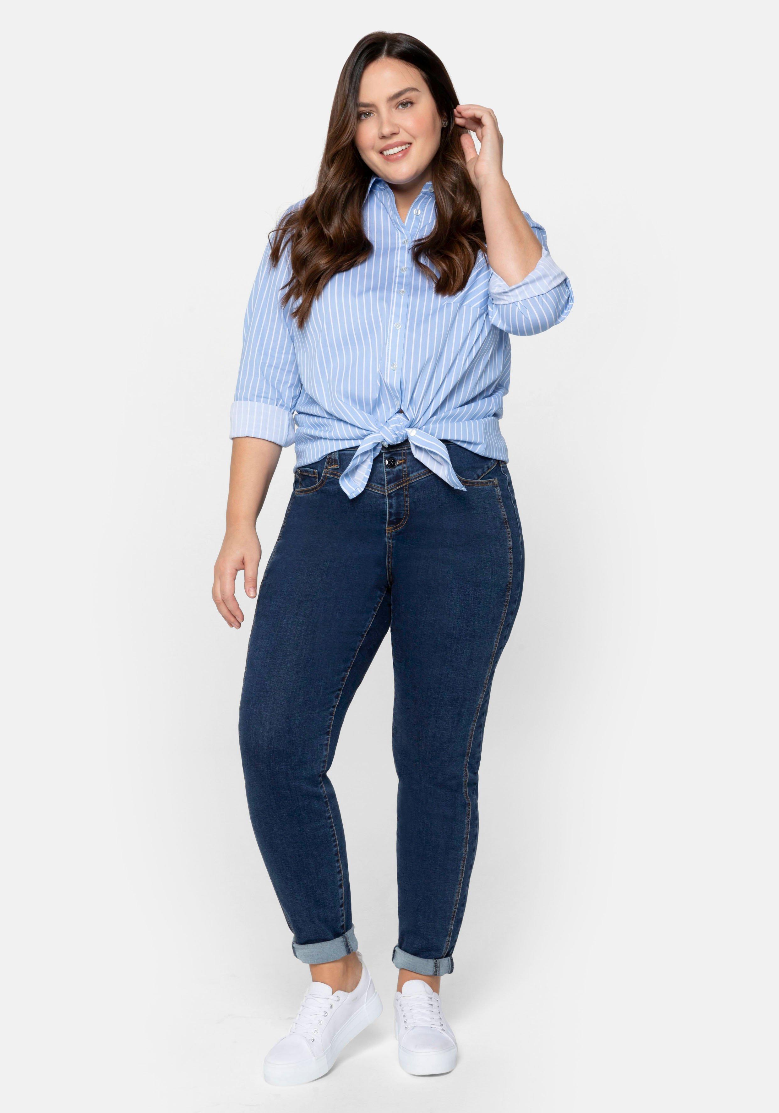 Girlfriend-Jeans mit vorverlegter Seitennaht