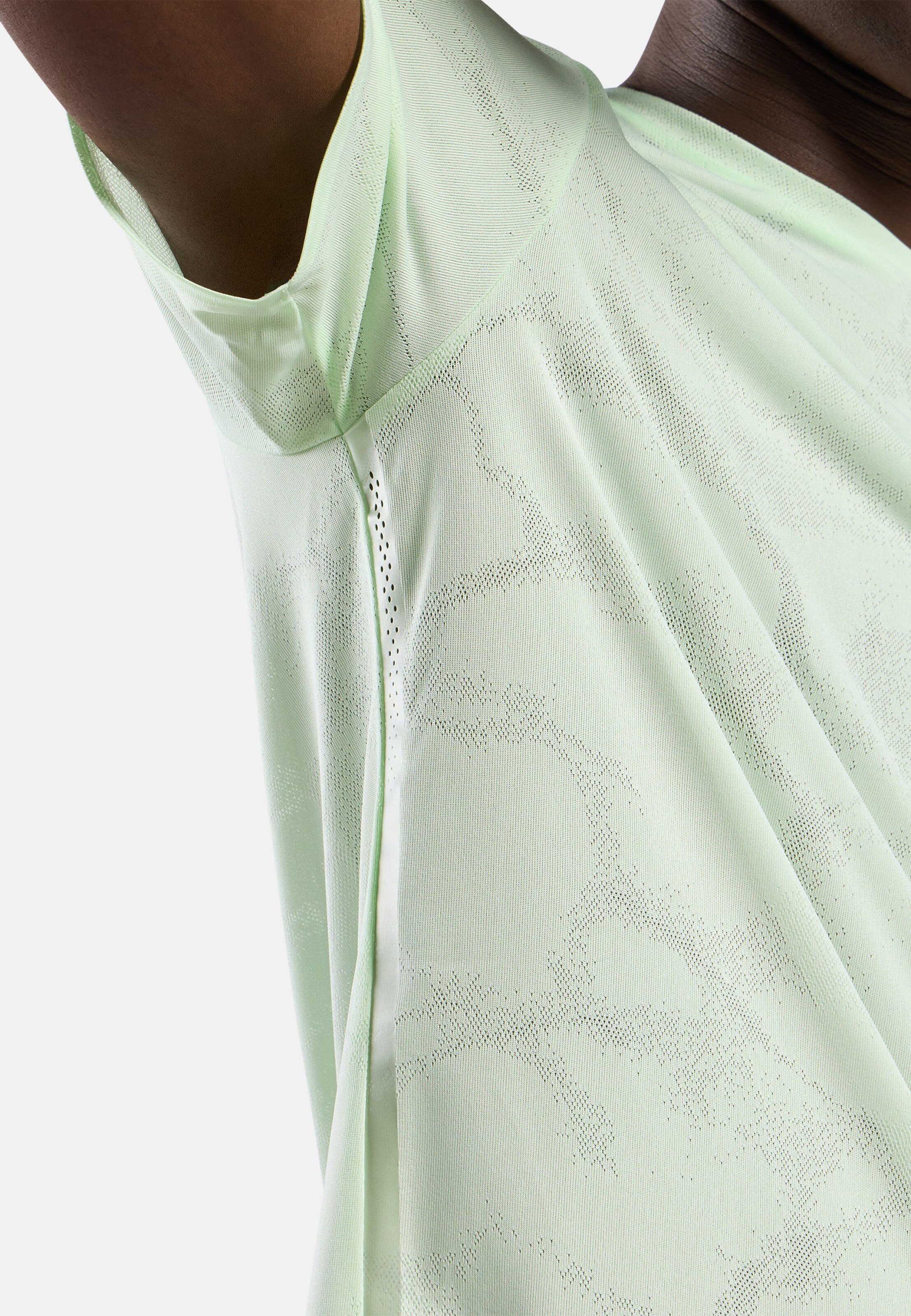 Zeroweight Engineered Chill-Tec Laufshirt in ambrosia melange