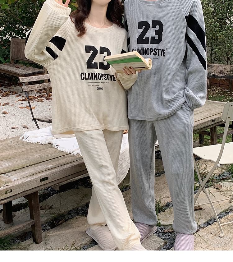 Siensien - Bijpassende pyjamaset voor koppels: top met lange mouwen en nummering + broek
