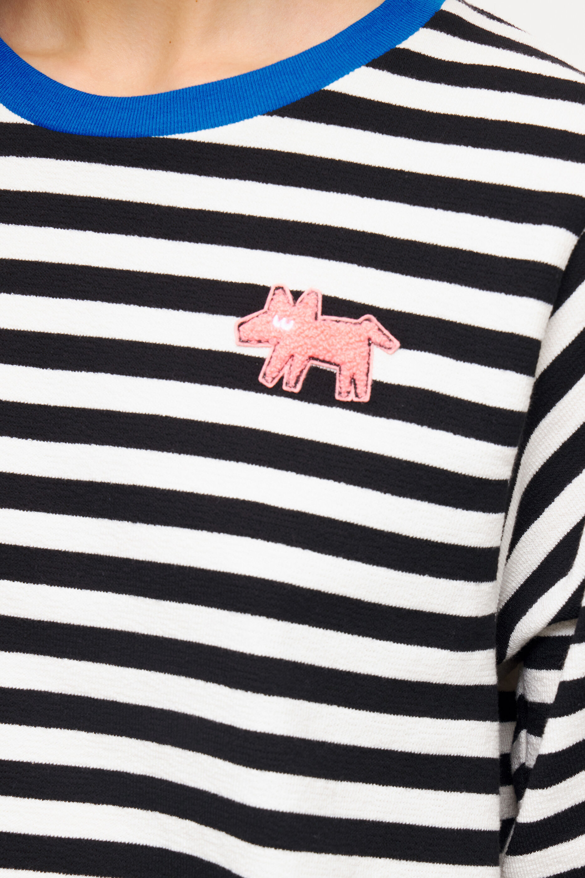 camiseta listrada preta para cachorro