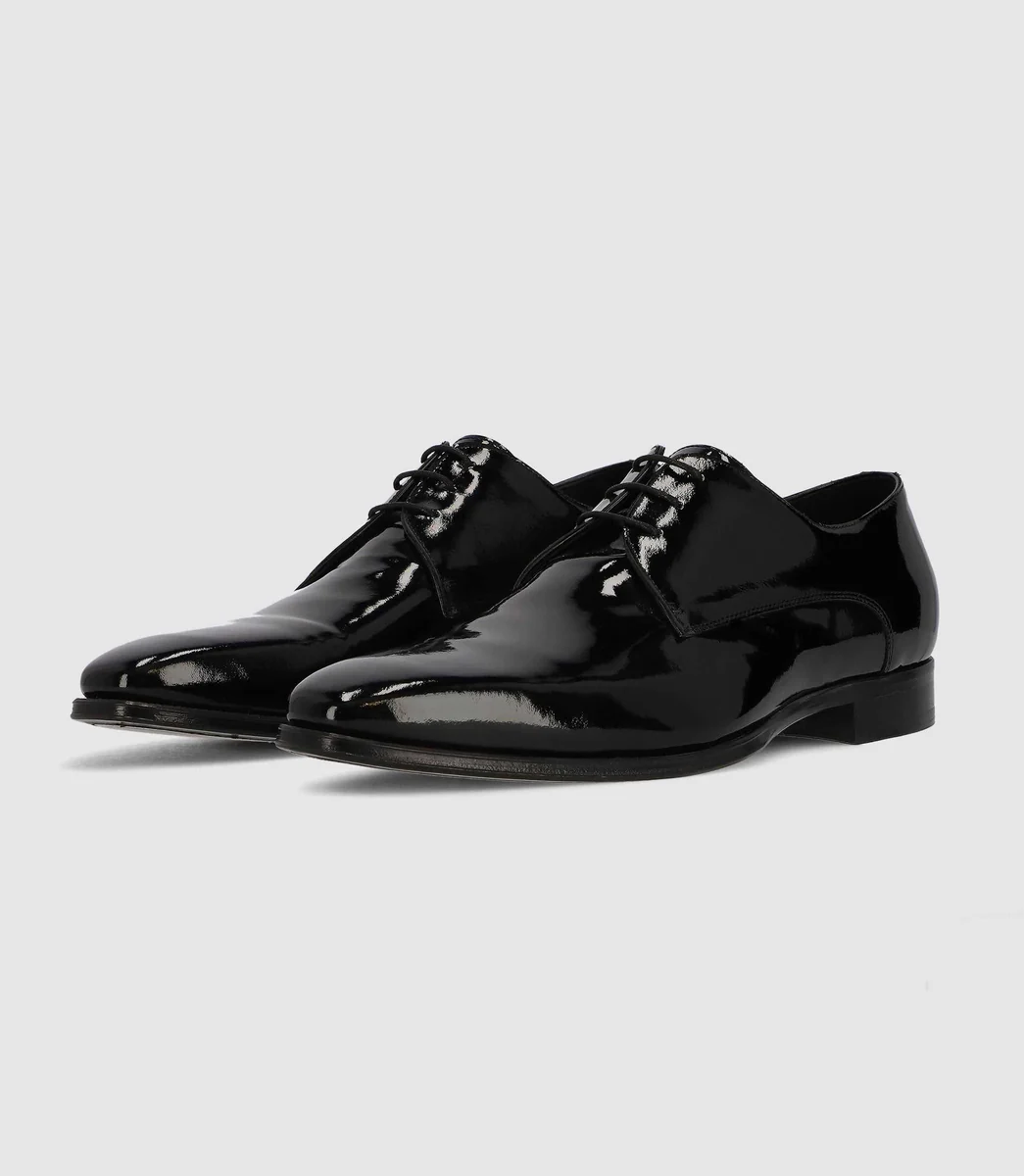 Chaussure derby vernis noires