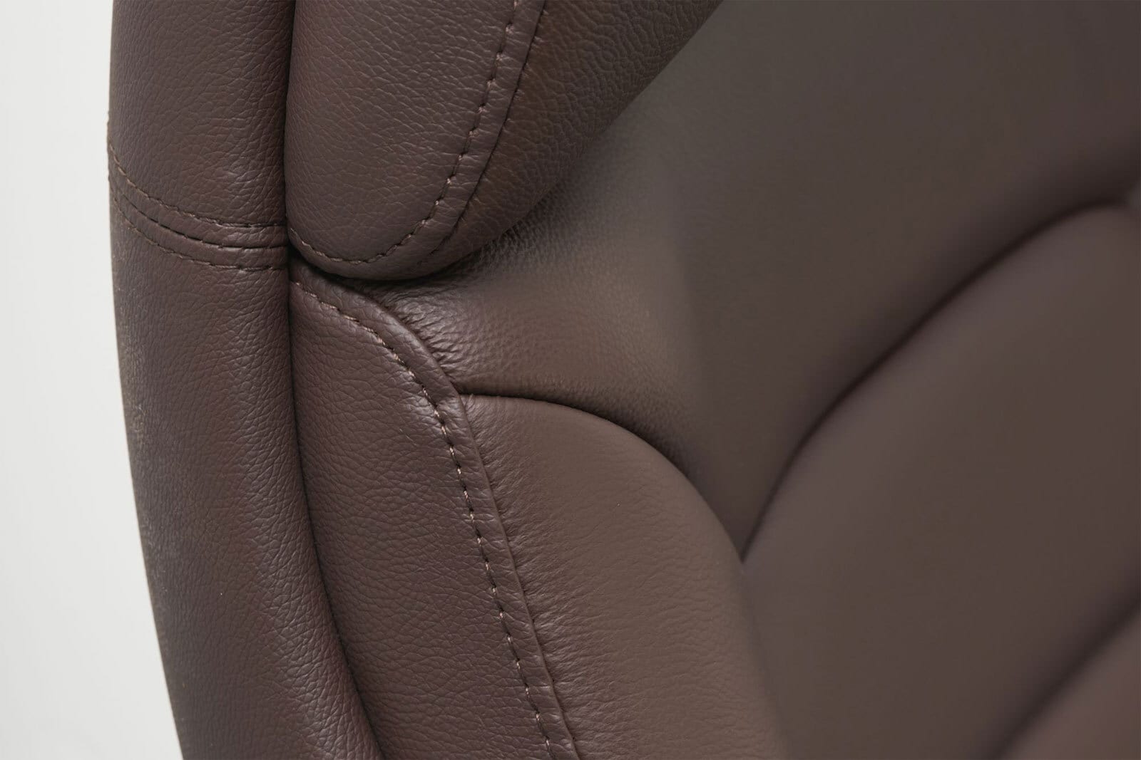 CASAVANTI Chefsessel mit Armlehnen Silberfarbig/ Braun Leder