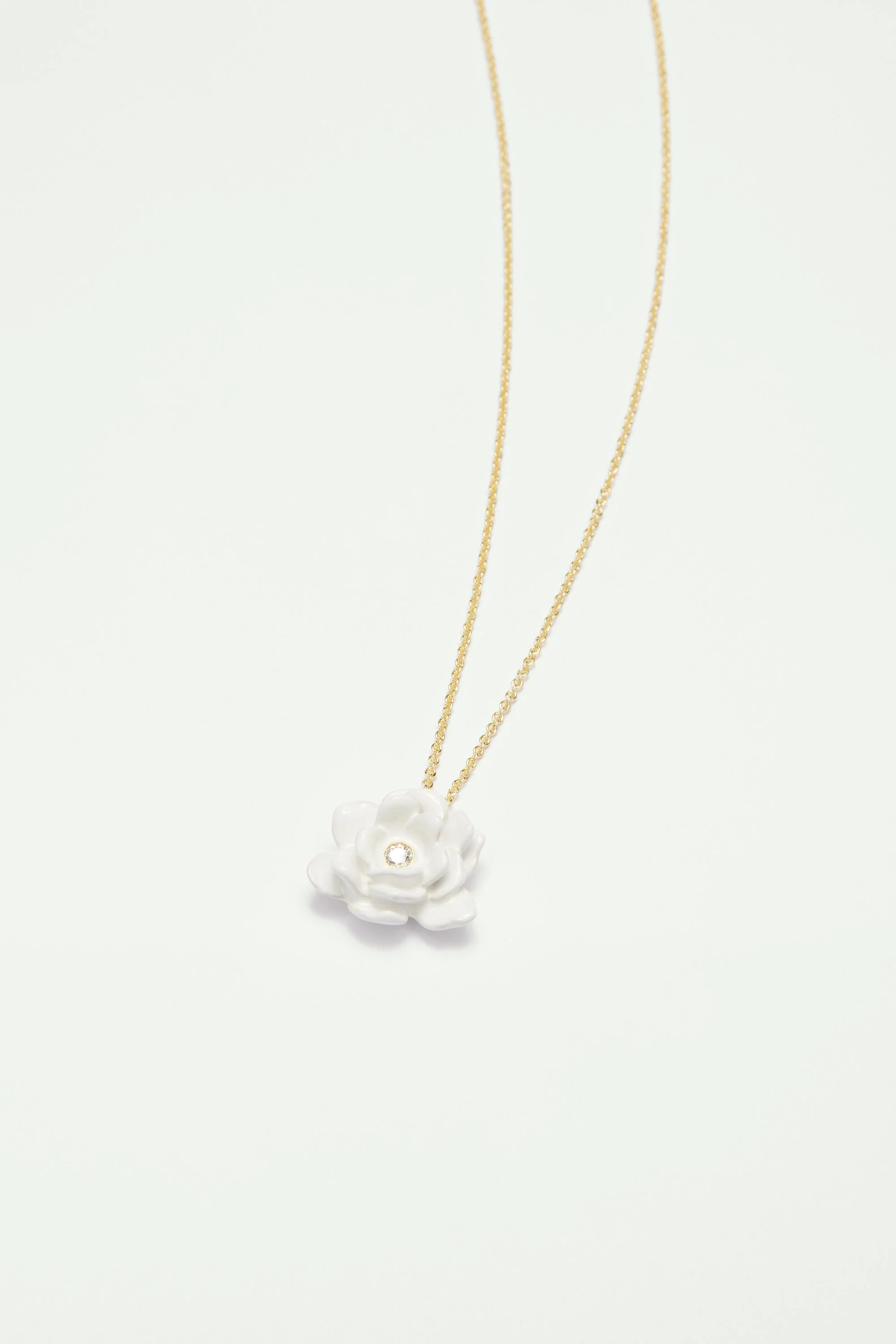 Collier fin gardénia et pierre en verre taillé | Blanc