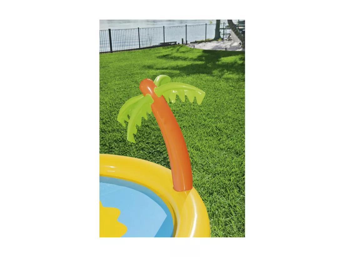 Aire de jeux avec toboggan et arroseur au centre et raccordement tuyau d'arrosage - Sunny Island - 237 x 201 x 104 cm