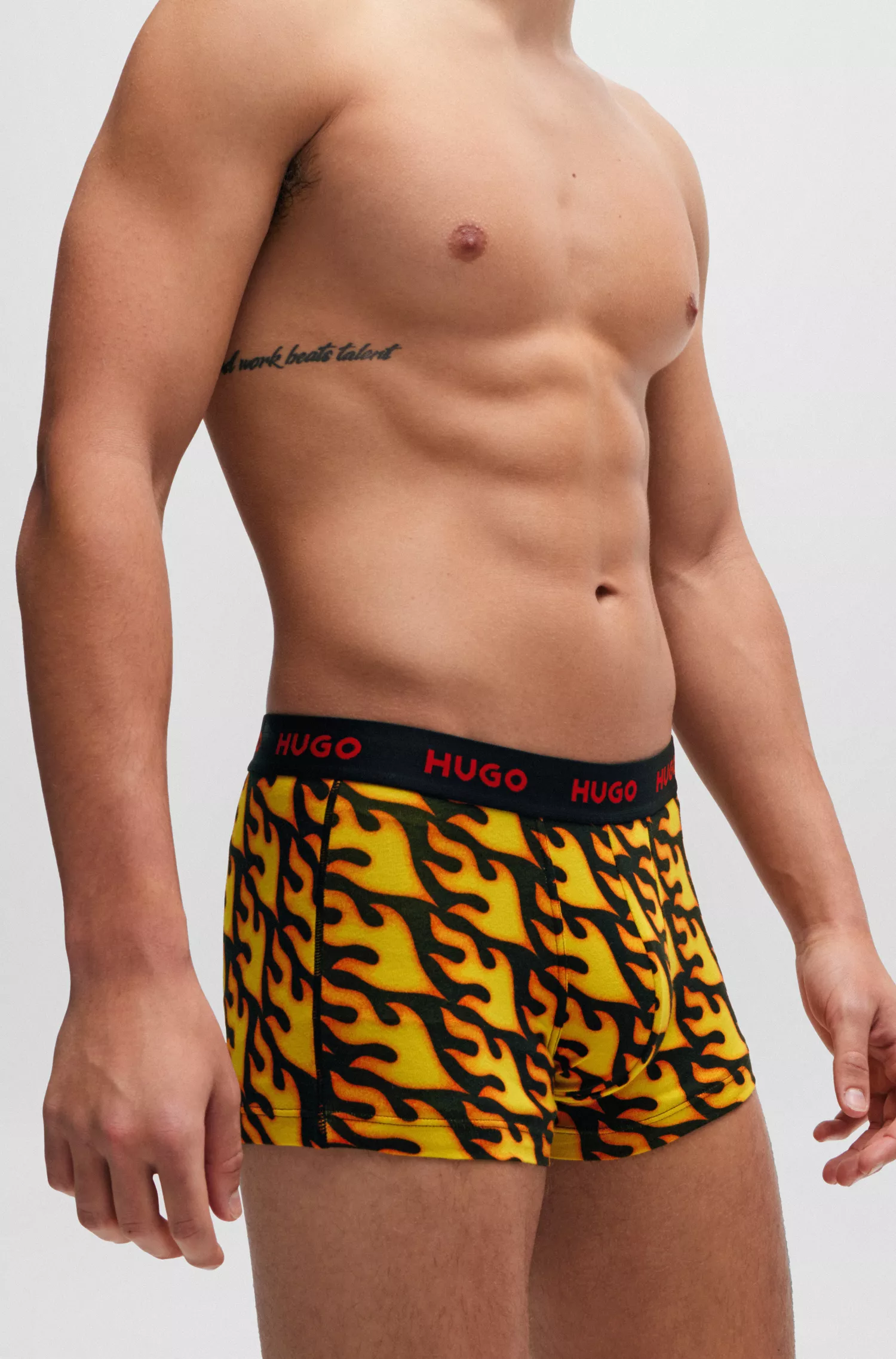 HUGO Vermelho - Pacote triplo de cuecas boxer de algodão elástico com cós com o logotipo.