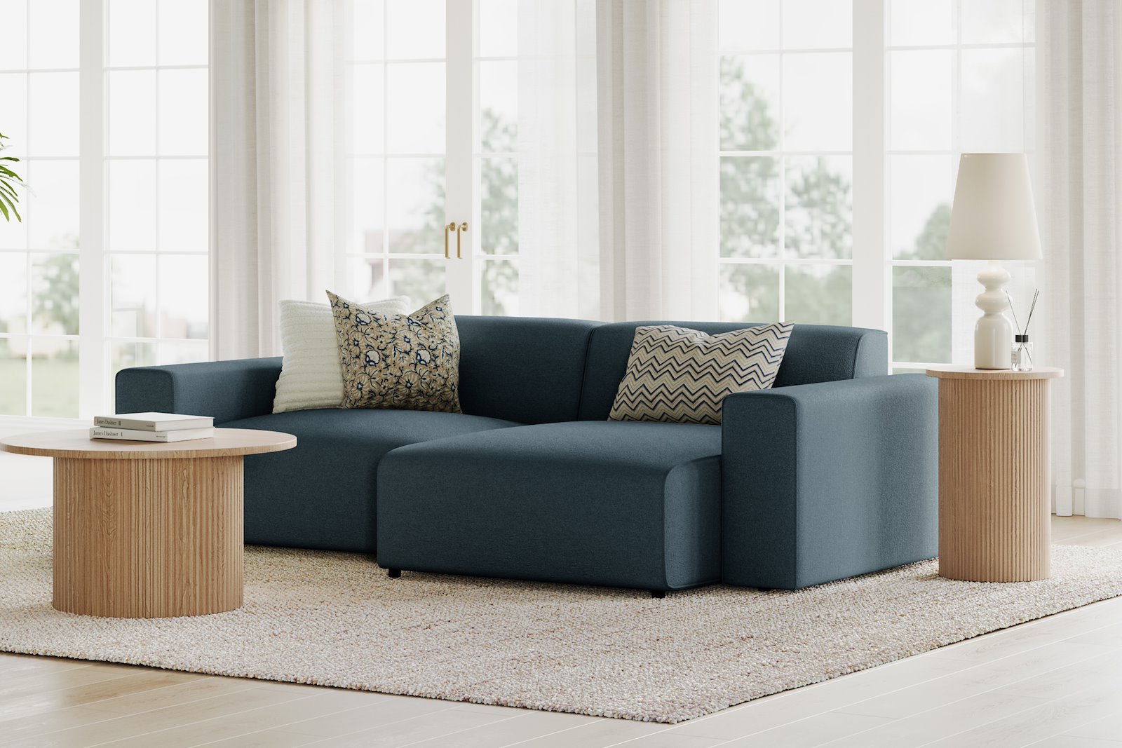 Styl 1,5-seter med sjeselong høyre Tekstil Lombardo 16/2 Dark Blue med sorte ben.
