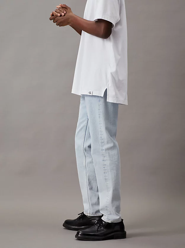 Calça jeans afunilada
