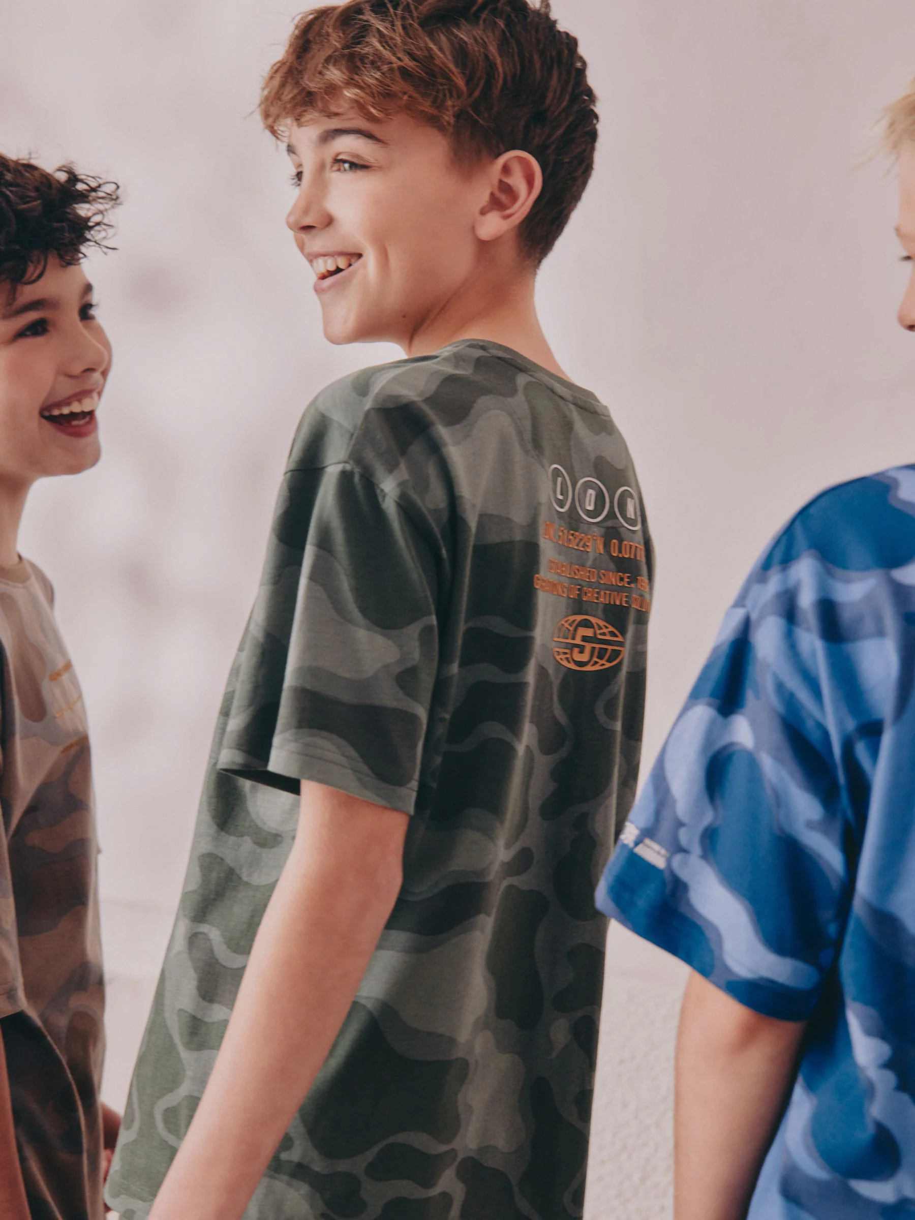 Blauw/groen met camouflageprint - Set van 3 pyjama's met short (3-16 jr)
