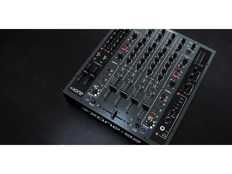 Allen & Heath DJ-Mixer XONE:92 MKII 4 2-Kanal-Analog-Mixer