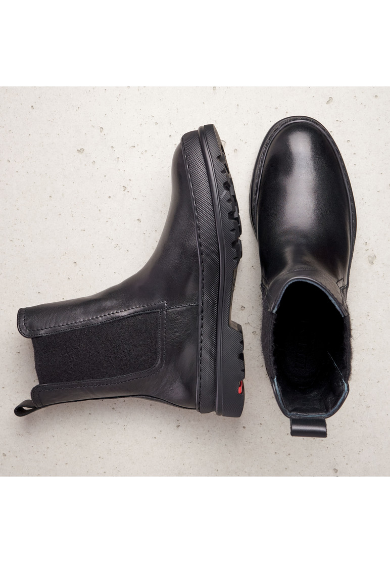 STIEFELETTE Schwarz